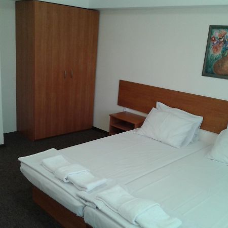 Hotel Stroitel Hisarya Exterior photo